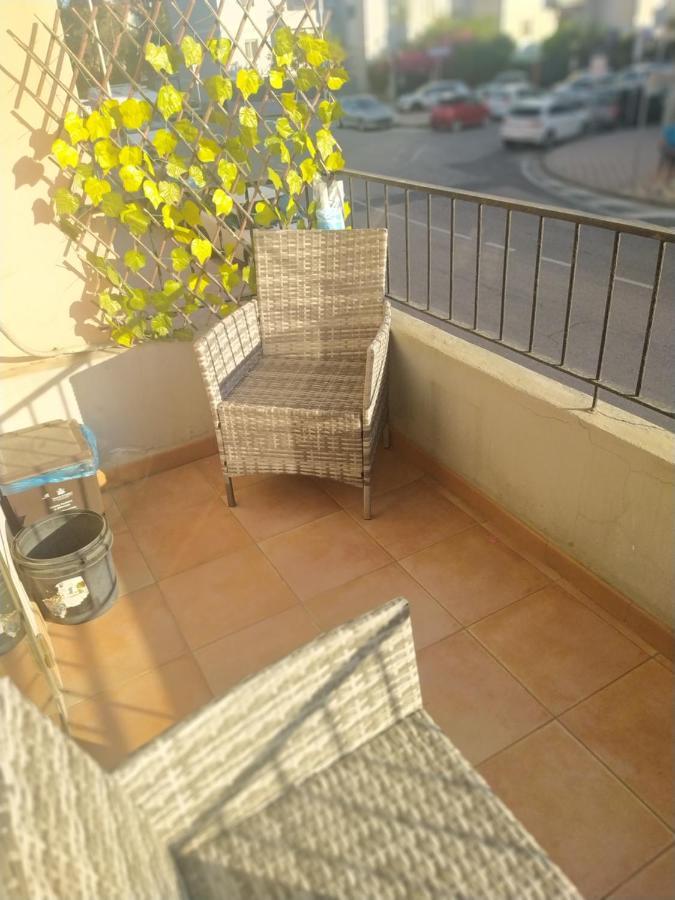 Al Relax *